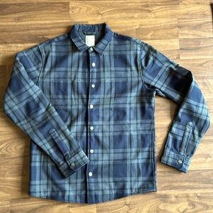 Vuori men’s shirt/jacket blue plaid